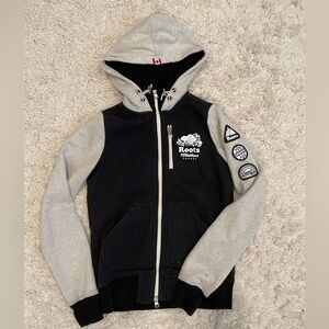 Roots zip up hoodie